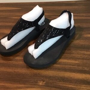 Skechers Black Womens Sandals